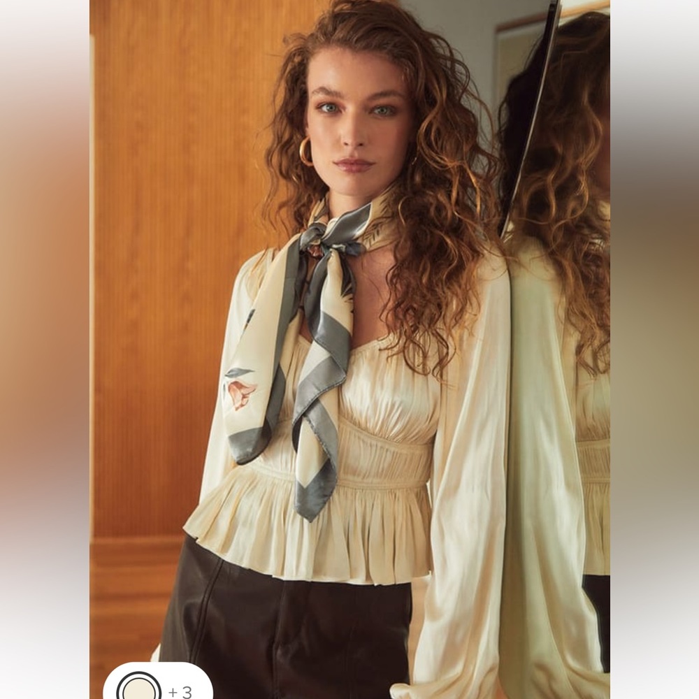 Lulus Sophisticate Cream Satin Ruched Long Sleeve Top🤍🕊️🫶🏼🐚🫧